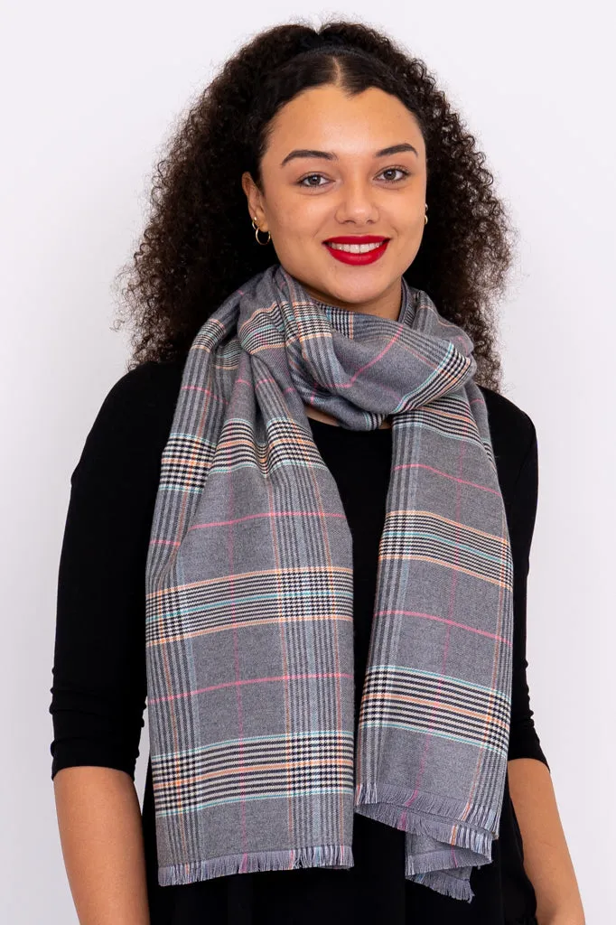 Cozy Scarf, Light Grey Tartan