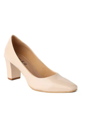 SOLES Sophisticated Beige Closed-Toe Shoes