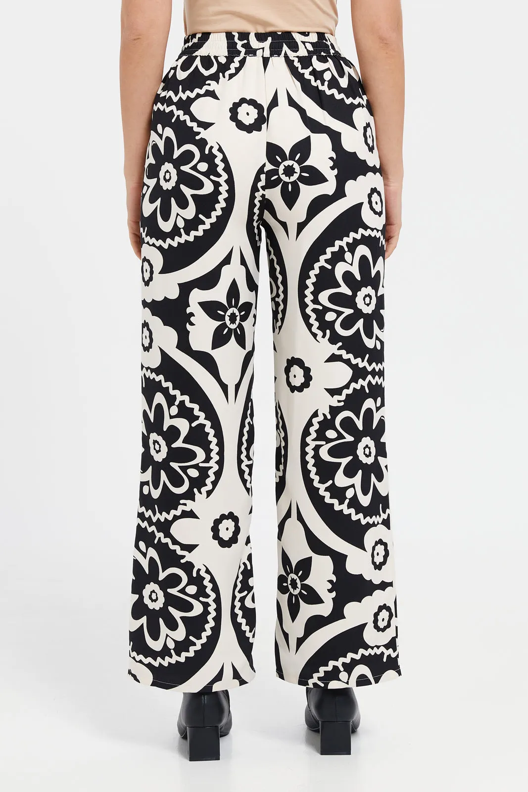 Women Black And White Printed Trousers