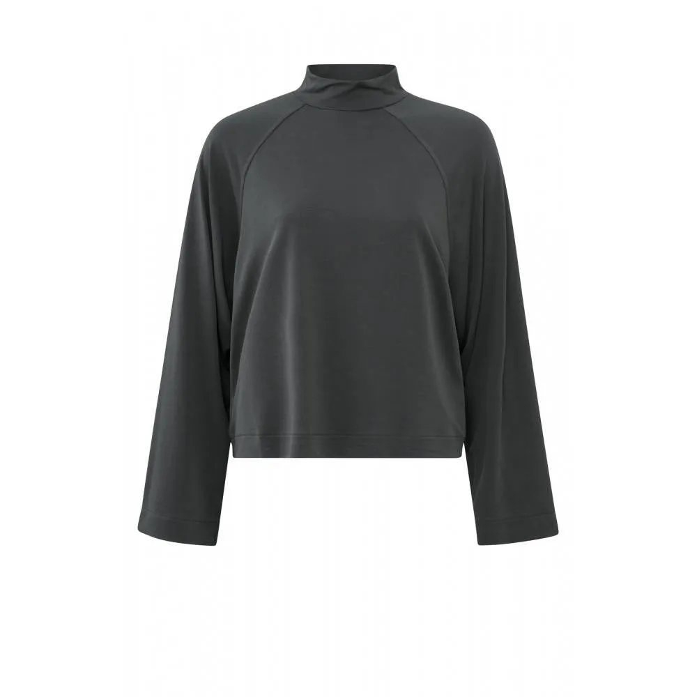 YAYA high neck phantom top w raglan slv